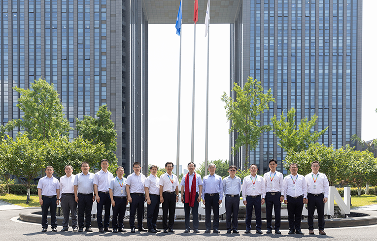 万华化学党委书记兼董事长廖增太一行来访中控